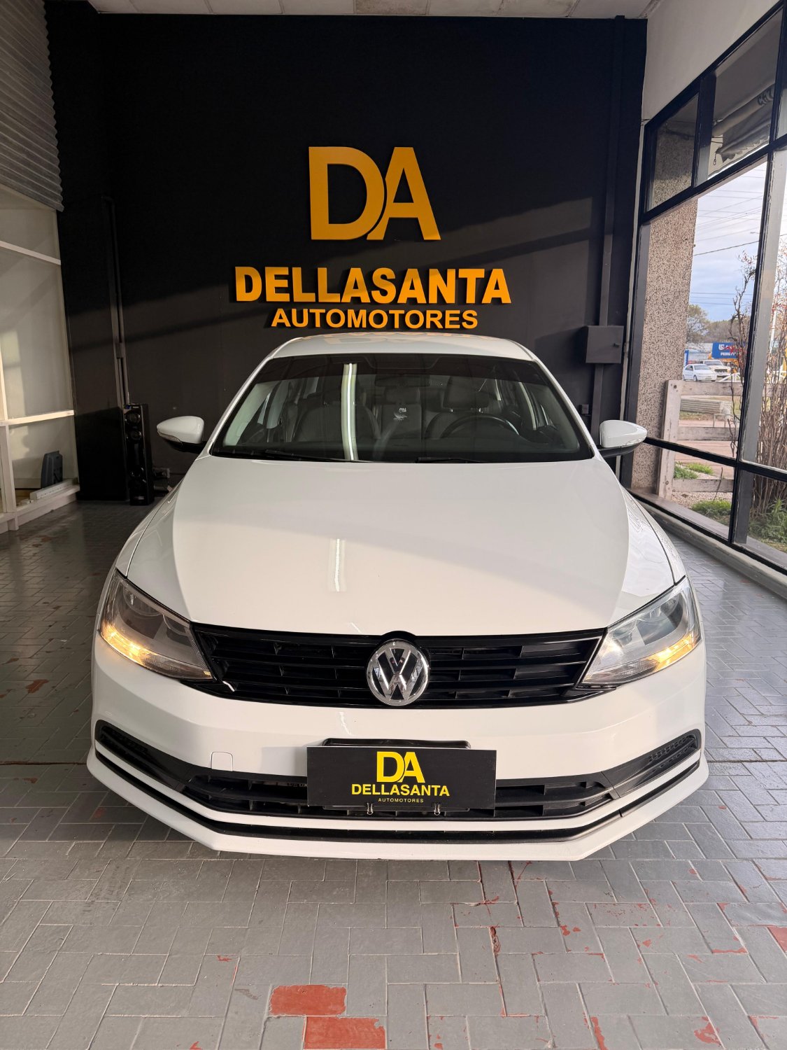 Volkswagen Vento Advance 2.0 115cv
